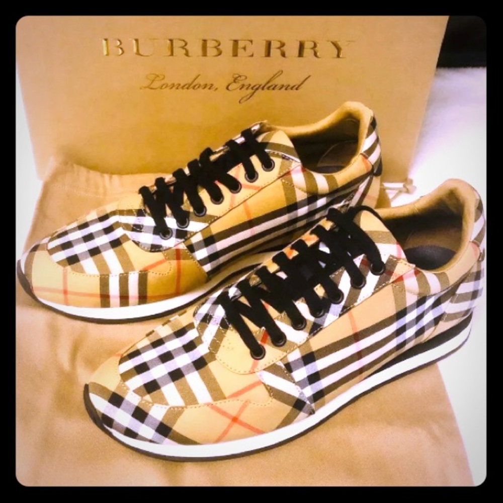 ❌SOLD❌🔥BURBERRY NEW🔥 Travis Train Sneakers - Picture 2 of 9